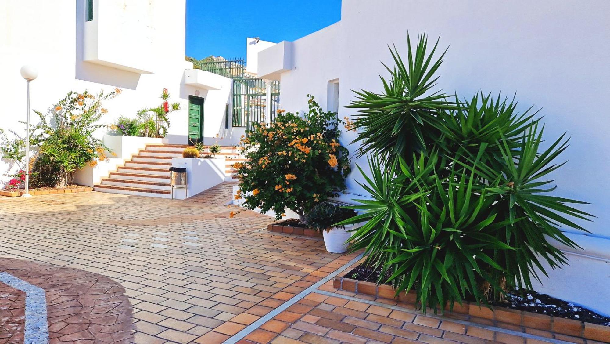 Apartment With Private Terrace - Ocean View Costa Adeje Bagian luar foto
